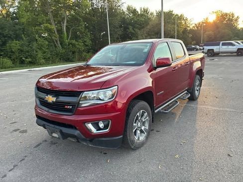 Used 2018 Chevrolet Colorado Z71 AWD/4WD image 3