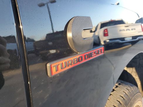 Used 2025 RAM 2500 Laramie image 29