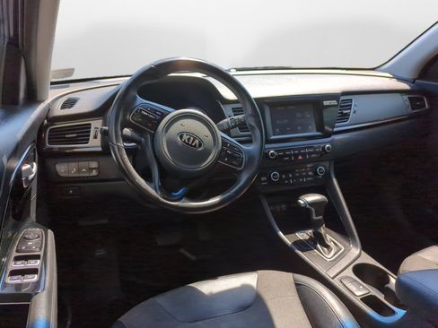 Used 2019 Kia Niro EX FWD image 13