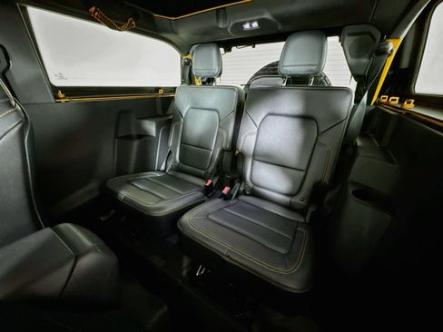 Used 2022 Ford Bronco Badlands w/ Sasquatch Package AWD/4WD image 24