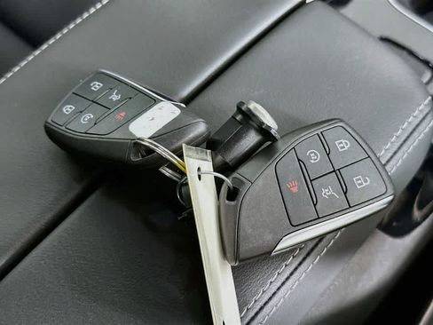 Used 2023 Buick Envision Essence FWD image 22