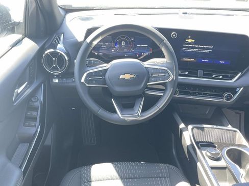 New 2026 Chevrolet Equinox LT w/ Safety and Technology Package FWD image 12