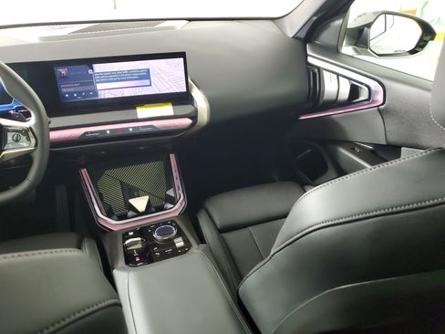 Used 2025 BMW X3 xDrive30i w/ Convenience Package image 23