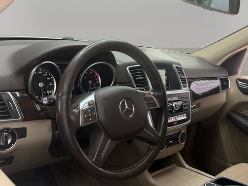 Used 2014 Mercedes-Benz ML 350 4MATIC w/ Premium 1 Package image 15