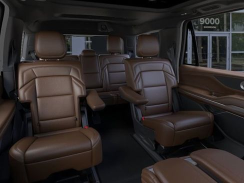 New 2026 Lincoln Navigator Reserve AWD/4WD image 11