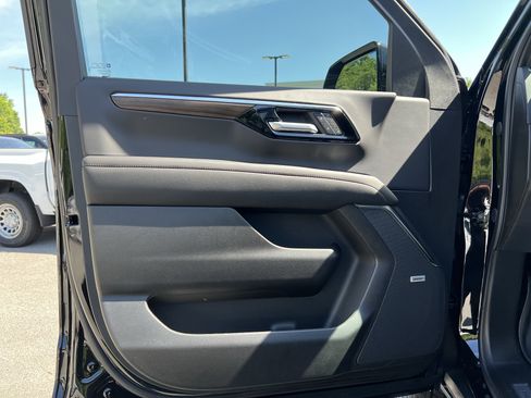 New 2026 Chevrolet Tahoe High Country AWD/4WD image 15