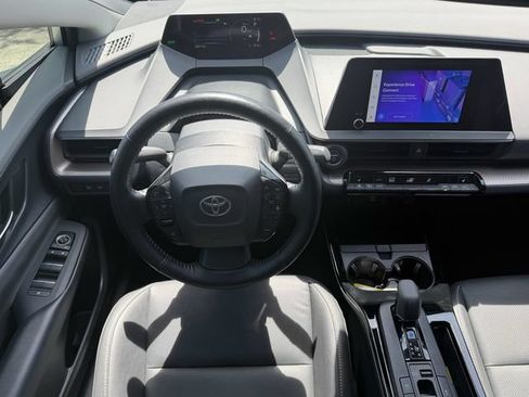 Used 2024 Toyota Prius XLE FWD image 14