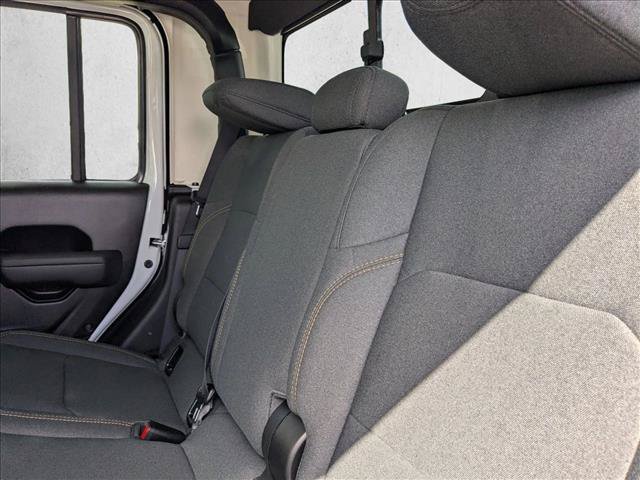 New 2026 Jeep Gladiator Sport AWD/4WD image 15