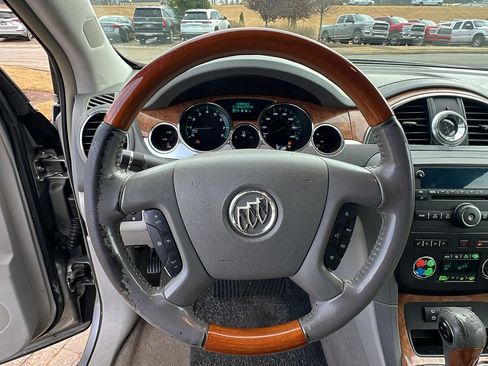Used 2008 Buick Enclave CX w/ Driver Confidence Package image 27