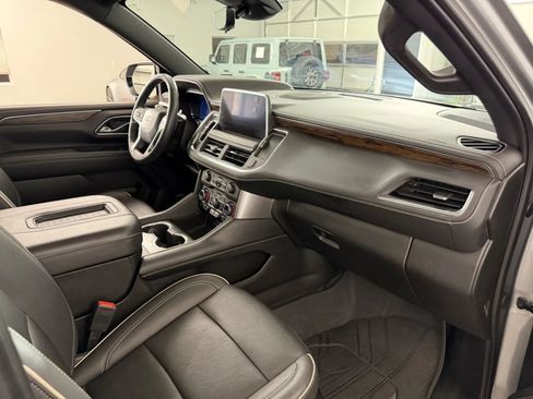 Used 2023 Chevrolet Tahoe Premier w/ Advanced Technology Package AWD/4WD image 43