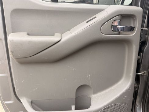 Used 2019 Nissan Frontier SV image 21