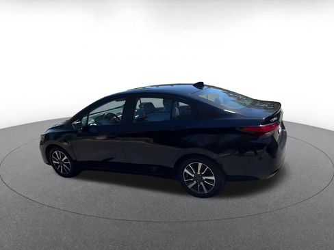Used 2025 Nissan Versa SV FWD image 10