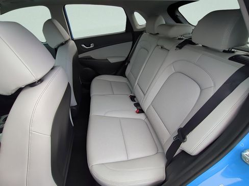 Certified 2022 Hyundai Kona Limited image 13