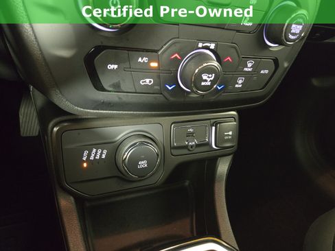 Certified 2022 Jeep Renegade Altitude w/ Convenience Group AWD/4WD image 28