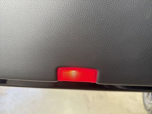 Used 2025 Mercedes-Benz G 550 image 21