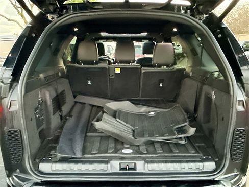 Used 2023 Land Rover Discovery S R-Dynamic image 30
