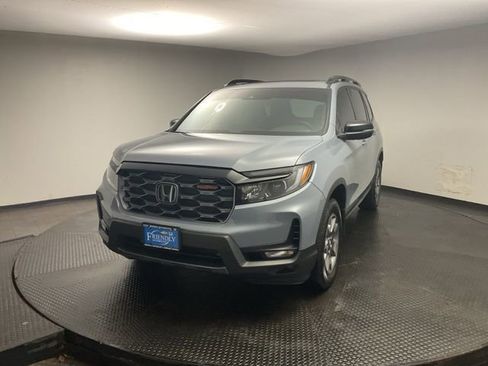 Used 2023 Honda Passport TrailSport image 3