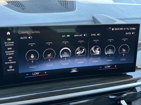 Used 2023 BMW X7 xDrive40i image 14