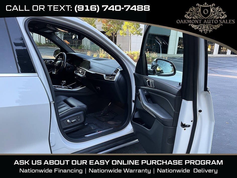 Used 2019 BMW X5 xDrive40i w/ Convenience Package AWD/4WD image 13