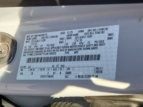 Used 2026 Ford Escape Active AWD/4WD image 26
