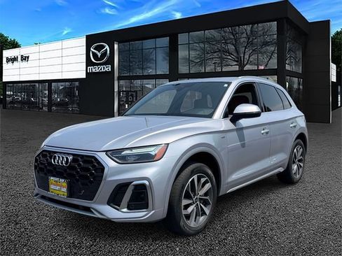 Used 2022 Audi Q5 2.0T Premium Plus w/ Premium Plus Package AWD/4WD image 2