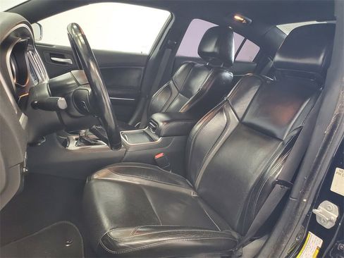 Used 2020 Dodge Charger SXT w/ Leather Interior Group image 6