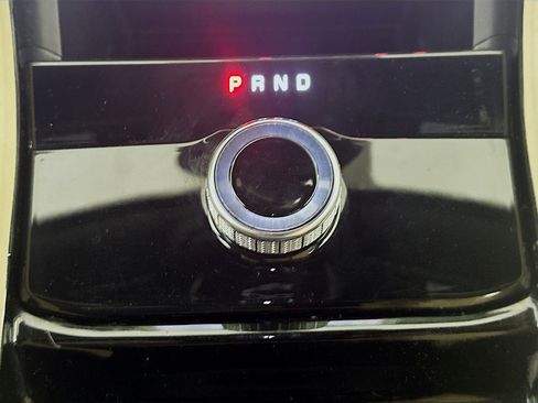 Used 2023 Jeep Grand Cherokee Limited image 25