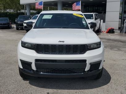 Certified 2023 Jeep Grand Cherokee L Limited w/ Black Appearance Package