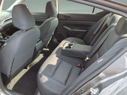 Used 2024 Nissan Altima 2.5 SV FWD image 28