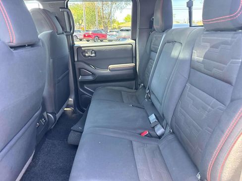 Used 2022 Nissan Frontier Pro-X RWD image 10