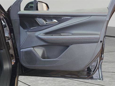 Used 2025 Chevrolet Blazer EV RS image 27