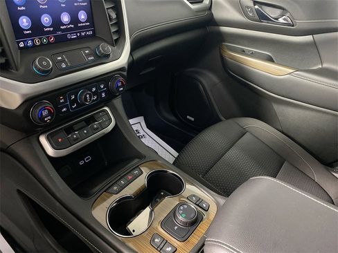 Used 2023 GMC Acadia SLE w/ Driver Convenience Package image 20