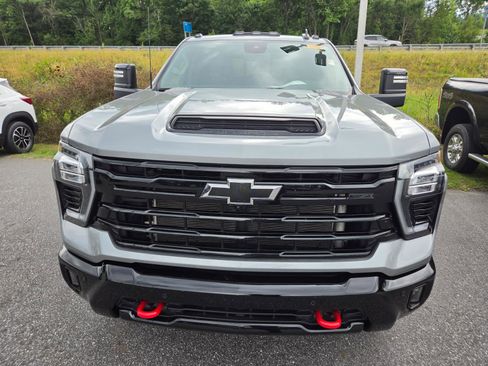Used 2025 Chevrolet Silverado 2500 LT w/ Trail Boss Package AWD/4WD image 2