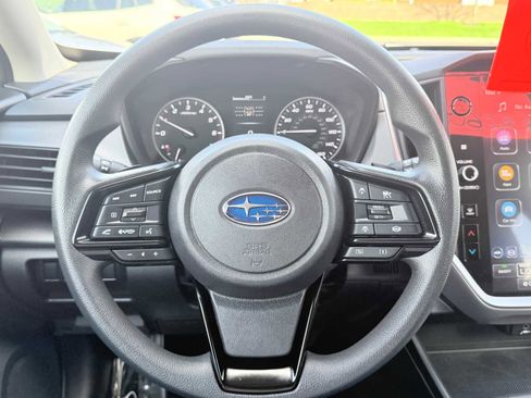Used 2025 Subaru Crosstrek 2.0i Premium image 19