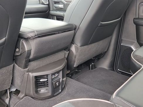 Used 2025 RAM 2500 Laramie AWD/4WD image 17