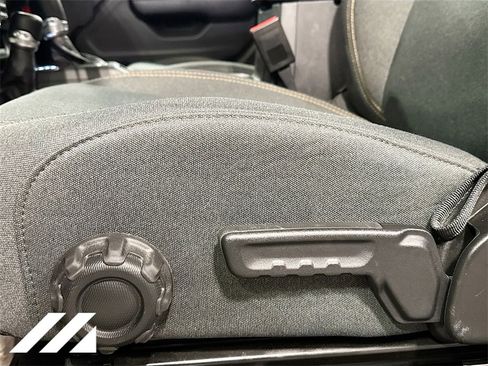 Used 2024 Jeep Wrangler Unlimited w/ Convenience Group image 20