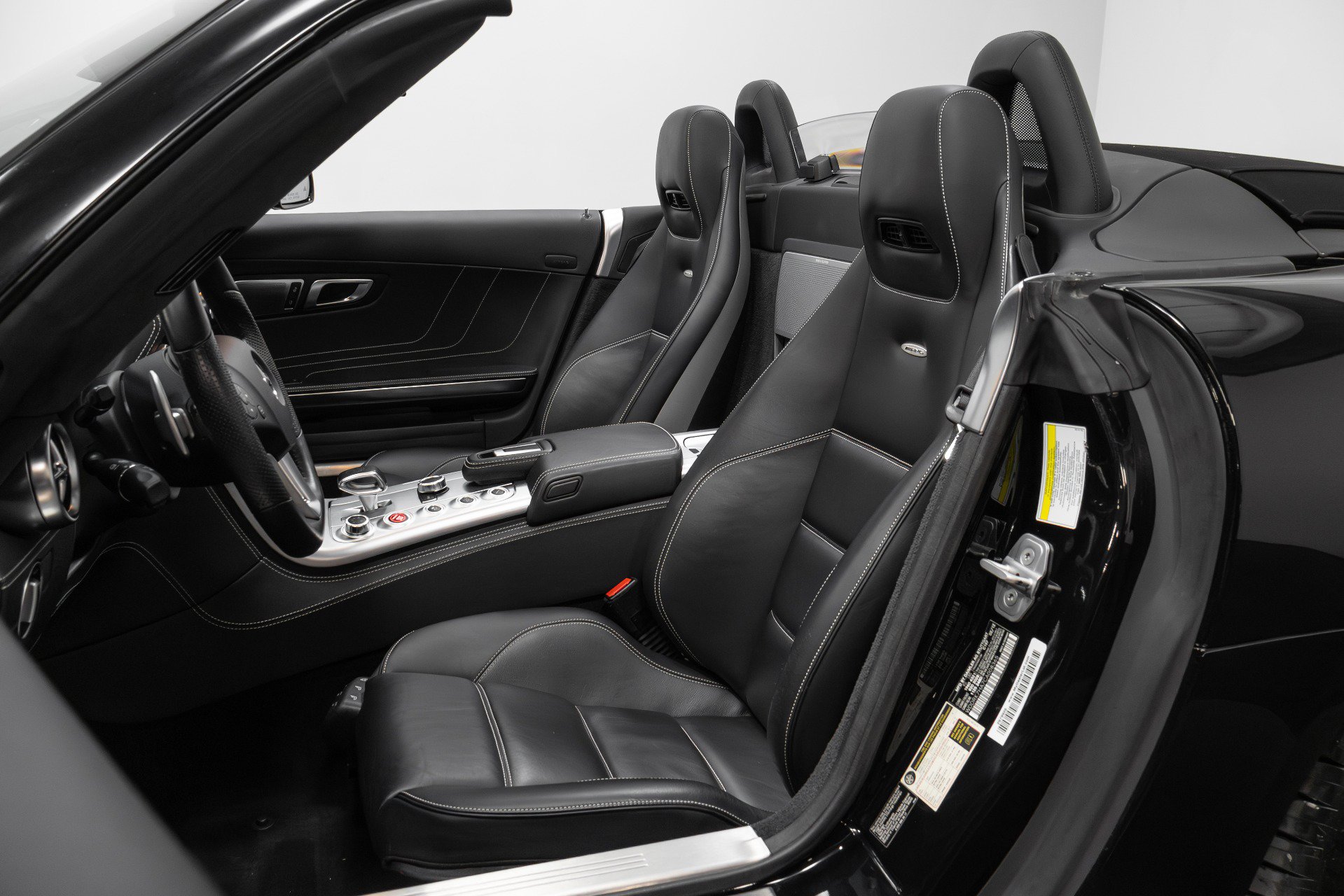 Used 2012 Mercedes-Benz SLS AMG Roadster image 6