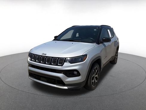 Used 2025 Jeep Compass Limited AWD/4WD image 7