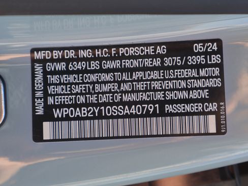 Used 2025 Porsche Taycan 4S AWD/4WD image 34