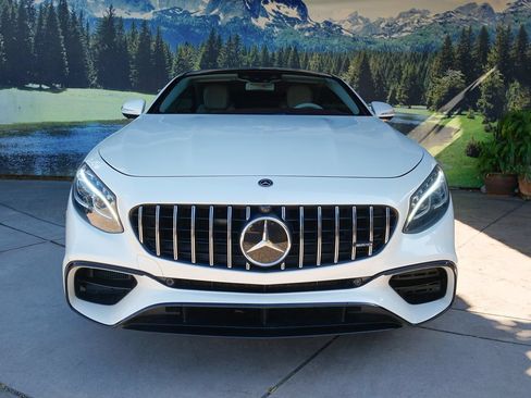 Used 2019 Mercedes-Benz S 560 Sedan image 2