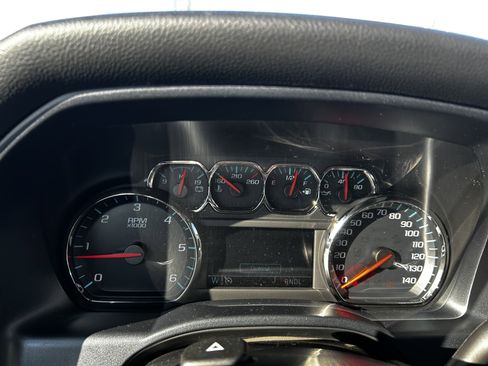 Used 2018 Chevrolet Silverado 1500 LT w/ All Star Edition image 16