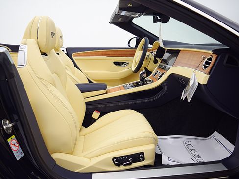 Used 2024 Bentley Continental GT AWD/4WD image 36