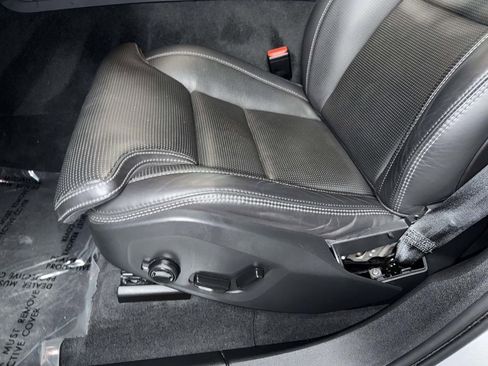 Used 2023 Volvo XC60 B6 Ultimate image 3