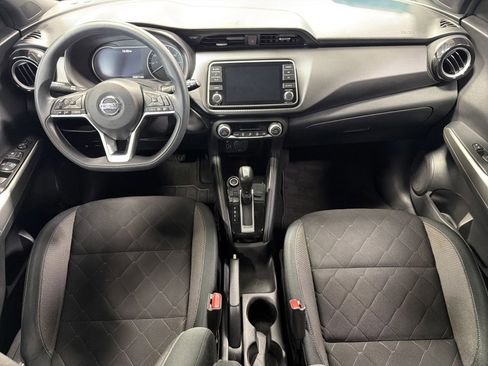 Used 2019 Nissan Kicks SV FWD image 10