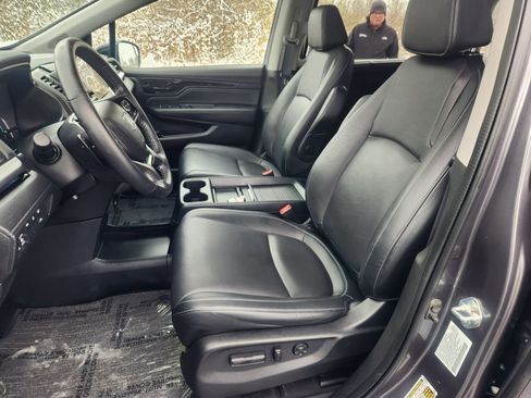 Used 2024 Honda Odyssey Touring image 14