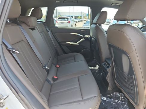 Used 2025 Audi Q6 e-tron Premium Plus w/ Premium Plus AWD/4WD image 25