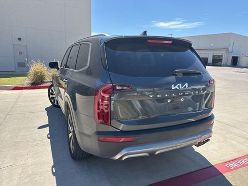 Used 2022 Kia Telluride S image 4