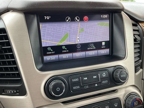 Used 2015 GMC Yukon Denali w/ Premium Package AWD/4WD image 12