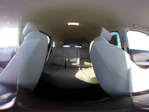 Used 2025 Nissan Rogue SV image 44