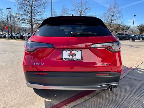 Used 2025 Honda HR-V Sport image 7